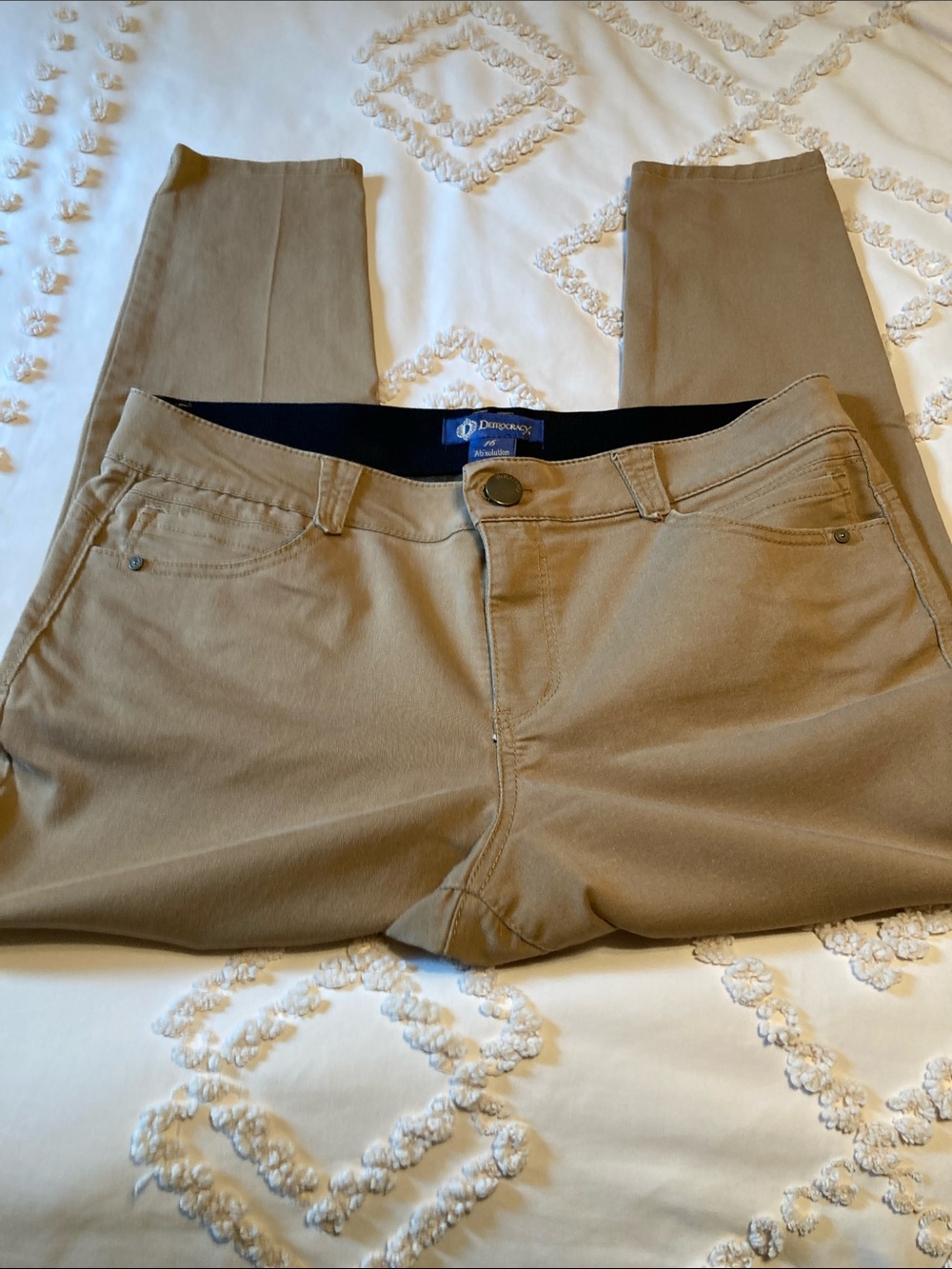 Democracy Women’s Khaki Stretch Jeggings